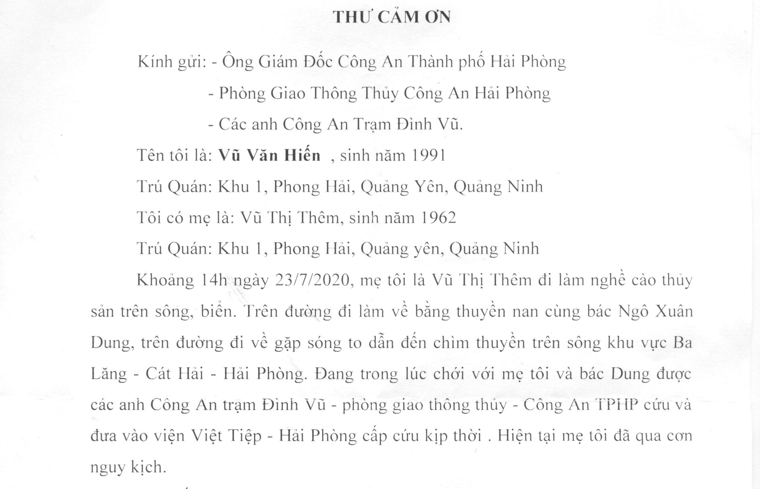 Người dân cảm ơn Công An trạm Đình Vũ - Phòng Giao thông thủy kịp thời cứu khi bị chìm thuyền
